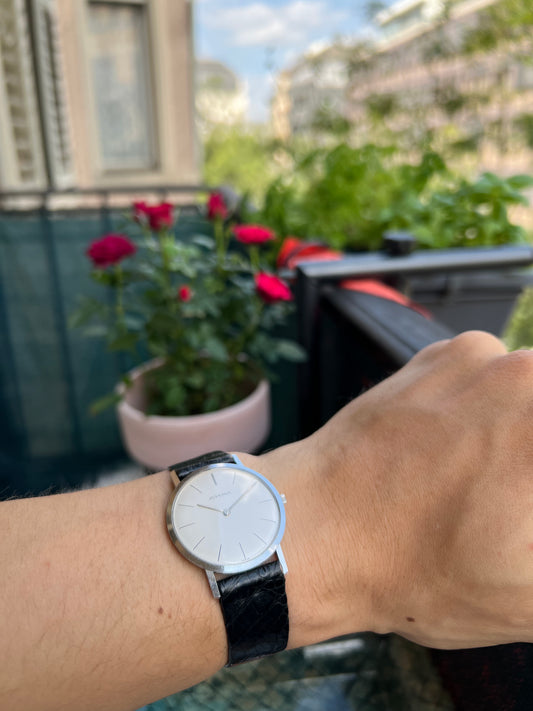 Juvenia Slim Mechanical Rare Timepiece